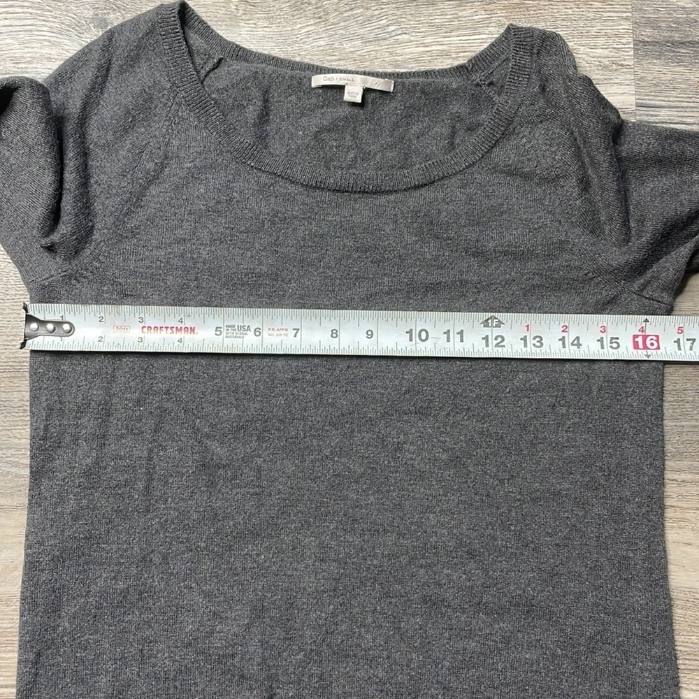 GAP Women’s Charcoal Wool Blend Crew Neck Sweater with button cuff, size small - Picture 5 of 9
